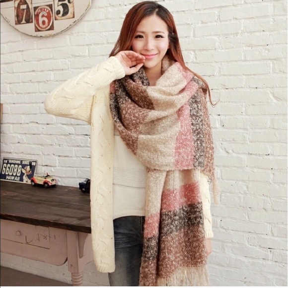 Cozy neutral woven scarf blanket fringe! its back! - Picture 3 of 3